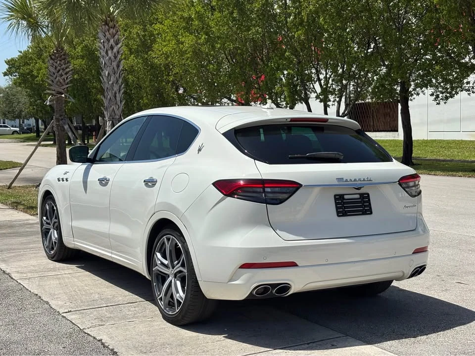 2023 Maserati Levante Modena - Image 3 of 19