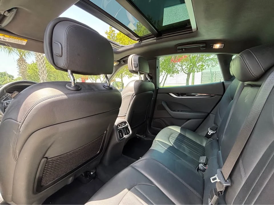 2023 Maserati Levante Modena - Image 15 of 19
