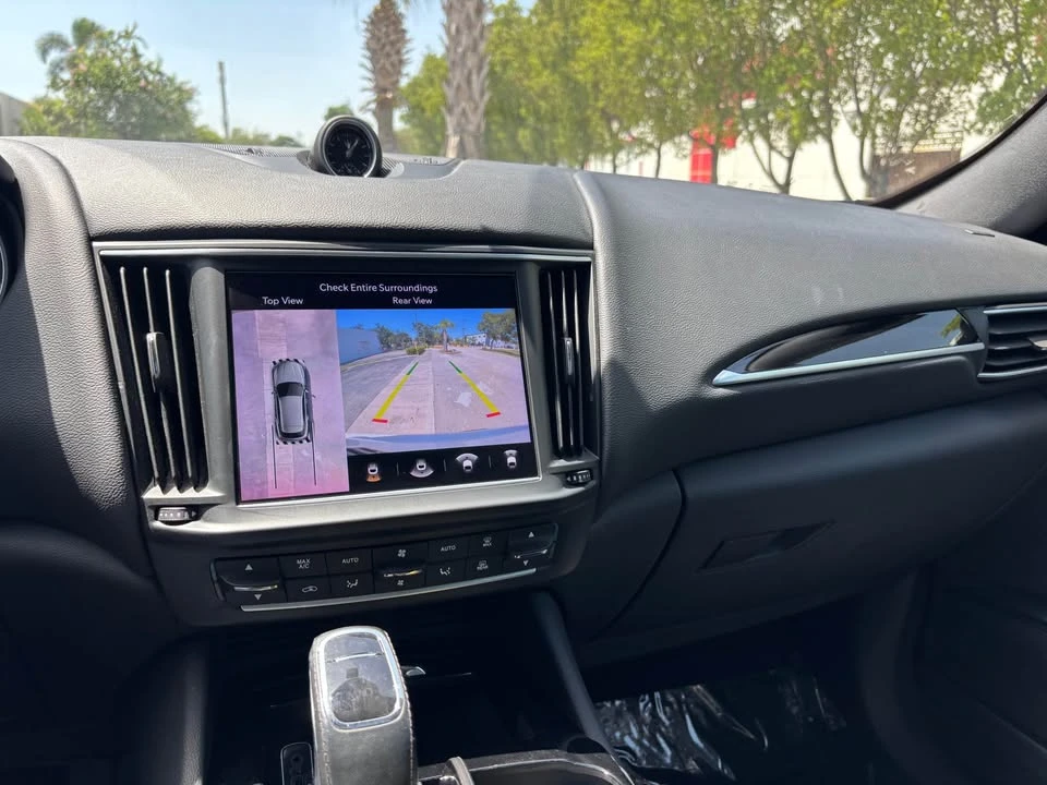 2023 Maserati Levante Modena - Image 18 of 19