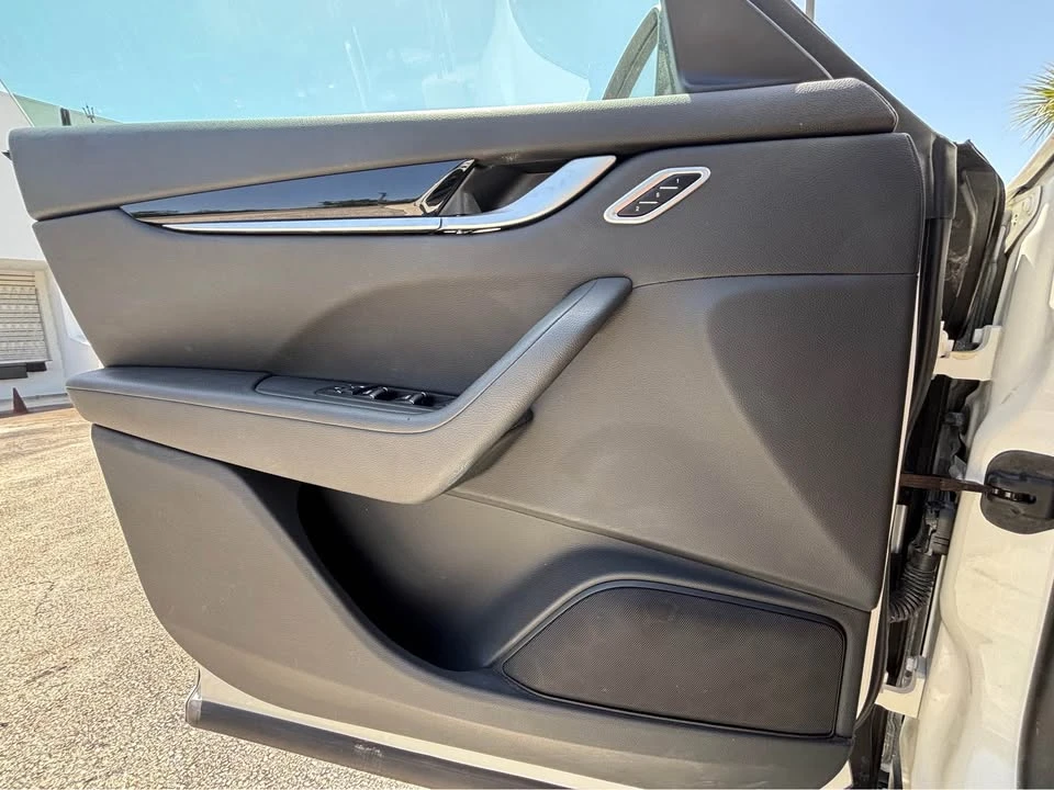 2023 Maserati Levante Modena - Image 16 of 19