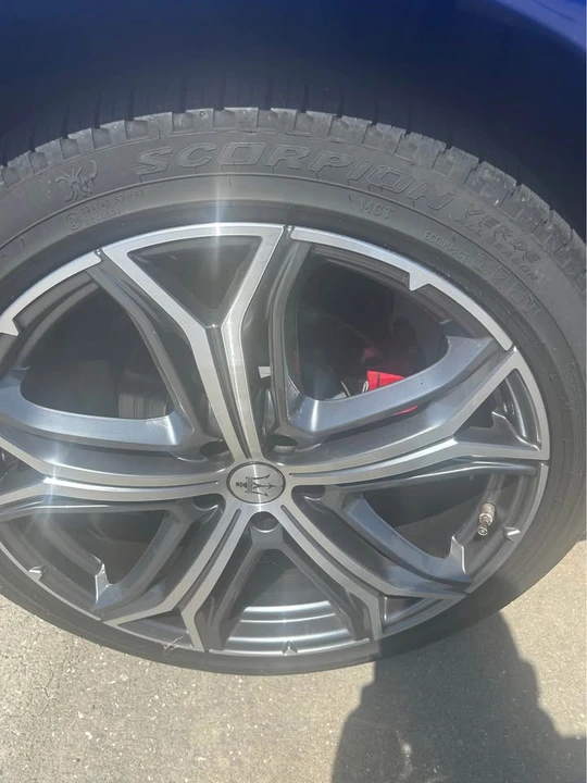 2023 Maserati Levante Modena - Image 9 of 18