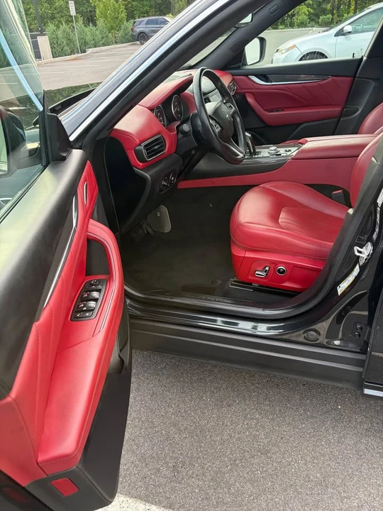 2023 Maserati Levante Modena - Image 10 of 13