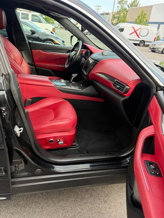 2023 Maserati Levante Modena - Image 5 of 13