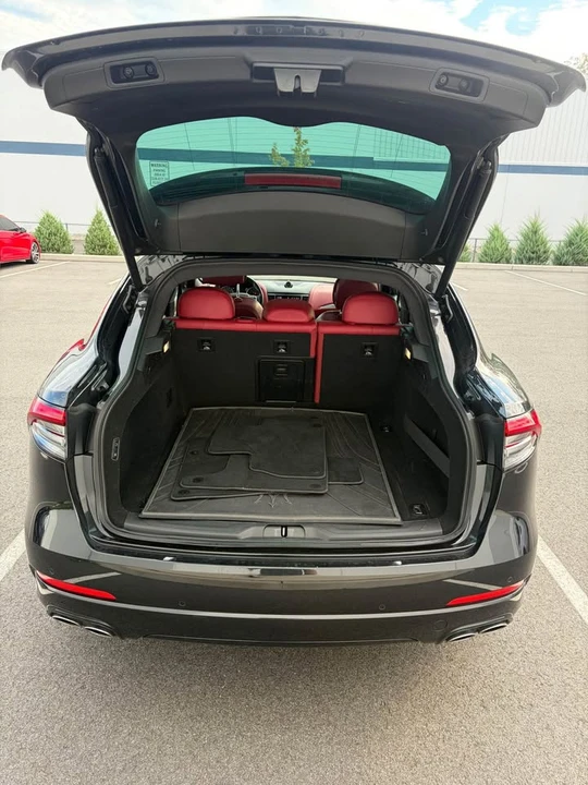 2023 Maserati Levante Modena - Image 4 of 13