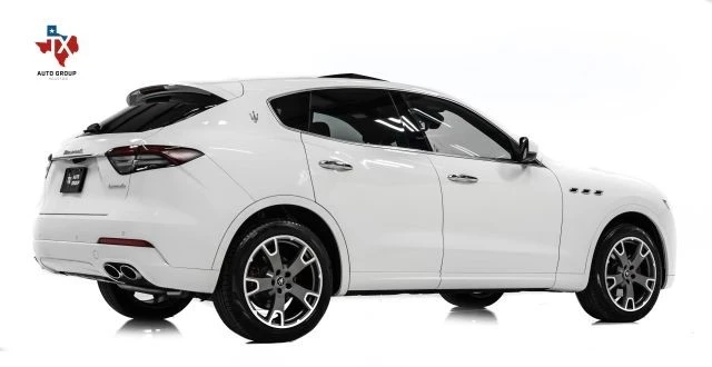 2023 Maserati Levante - Image 7 of 12