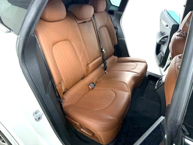2023 Maserati Levante - Image 19 of 21