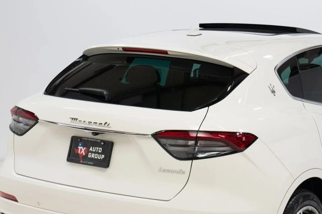 2023 Maserati Levante - Image 13 of 21