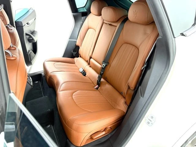 2023 Maserati Levante - Image 20 of 21