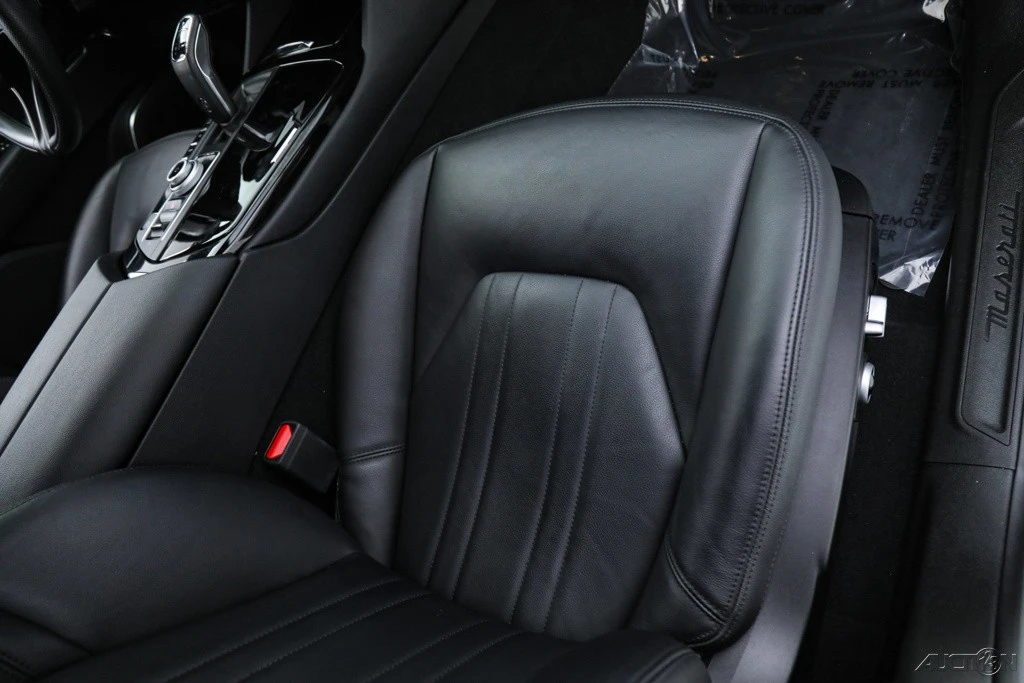 2023 Maserati Levante - Image 13 of 21