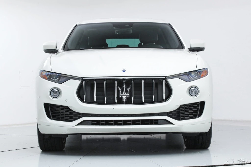 2023 Maserati Levante - Image 8 of 21