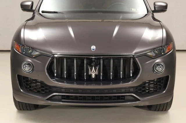 2023 Maserati Levante - Image 9 of 21