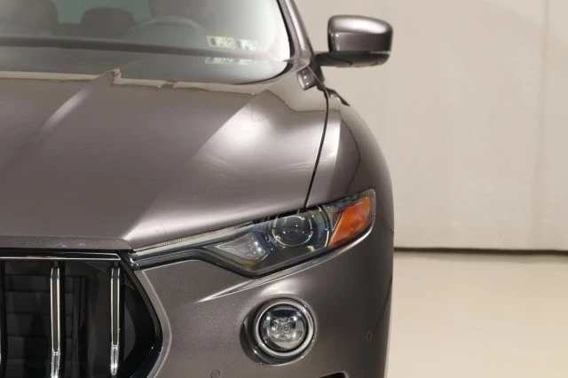 2023 Maserati Levante - Image 10 of 21