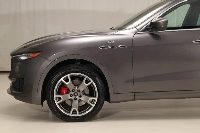 2023 Maserati Levante - Image 2 of 21