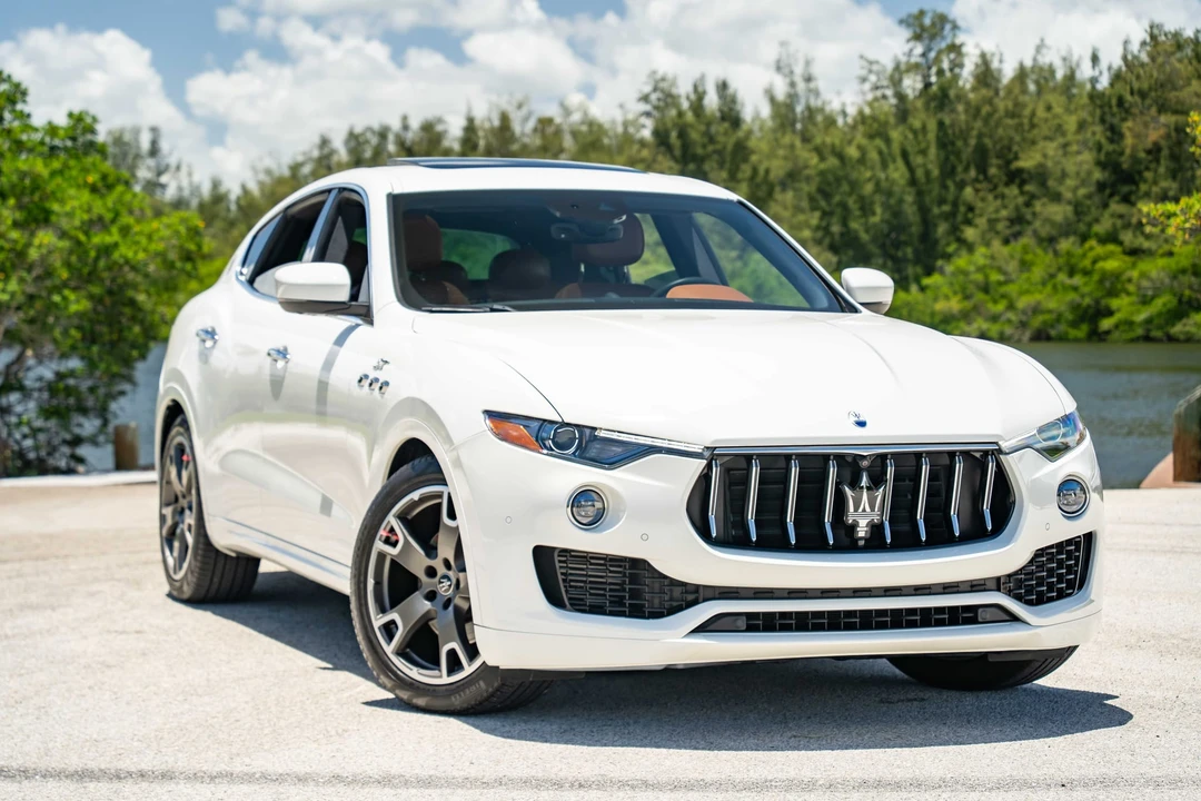 2023 Maserati Levante Modena - Image 5 of 31