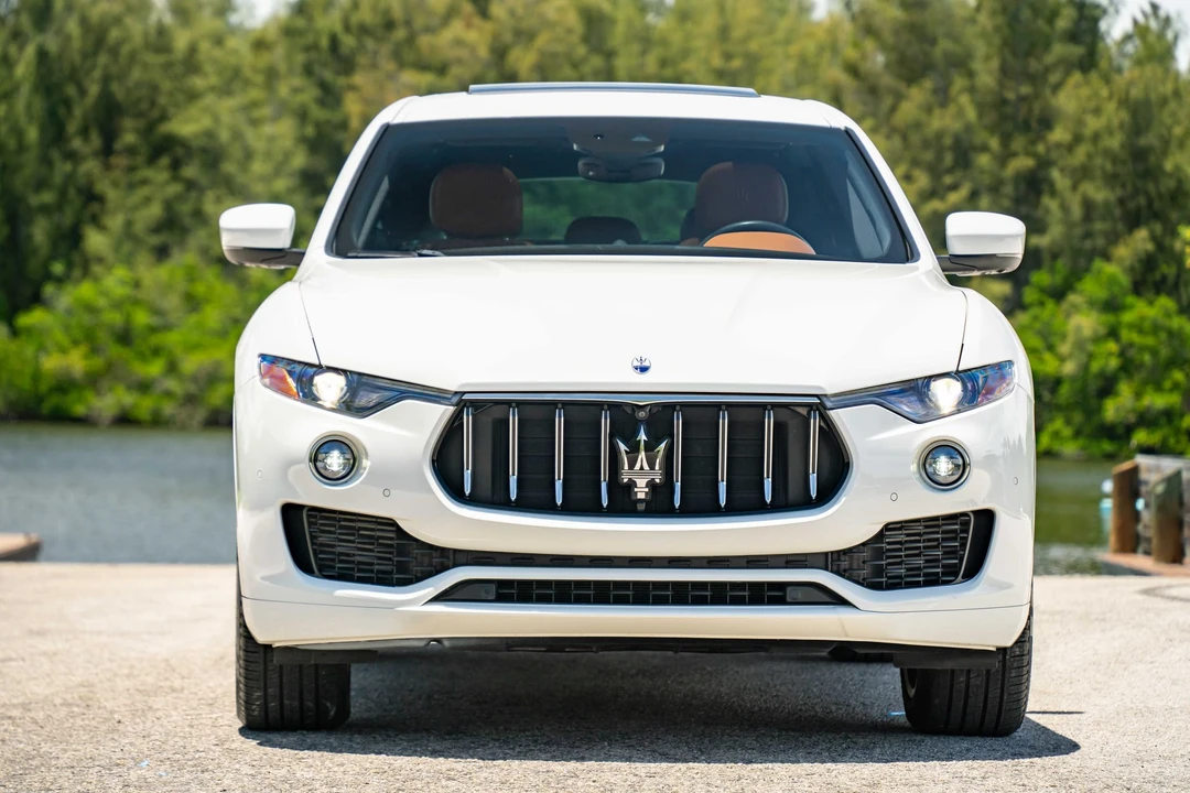 2023 Maserati Levante Modena - Image 7 of 31