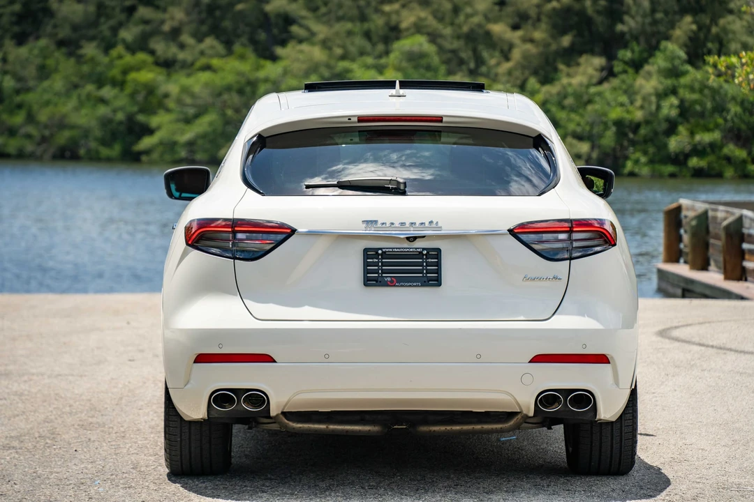 2023 Maserati Levante Modena - Image 13 of 31