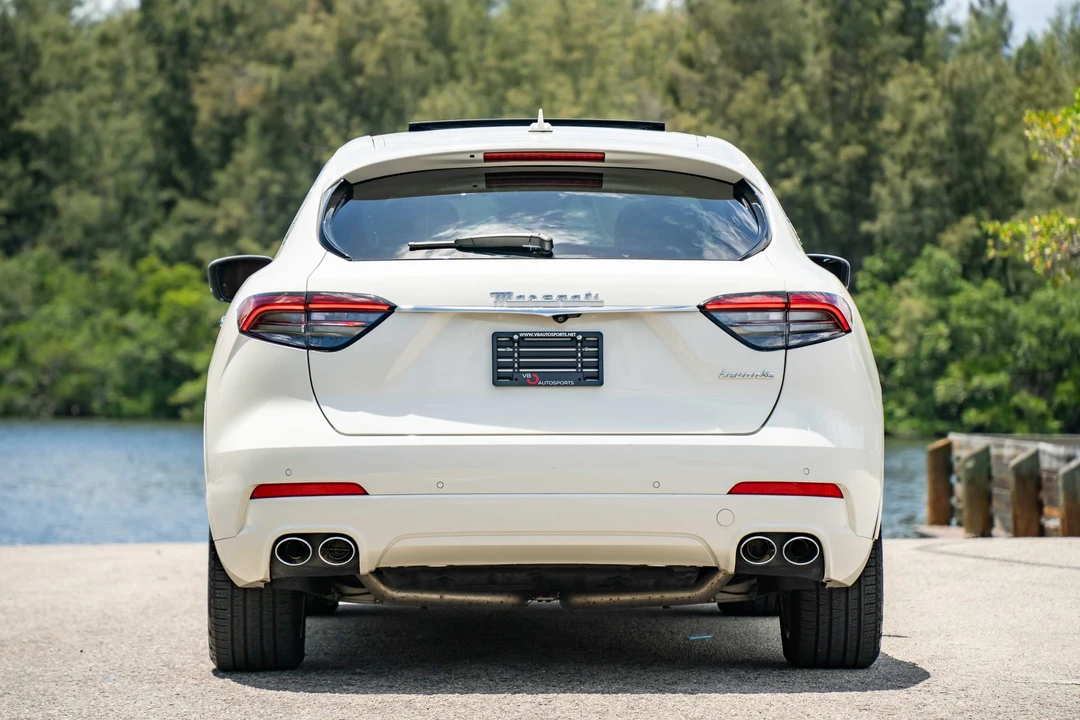2023 Maserati Levante Modena - Image 14 of 31
