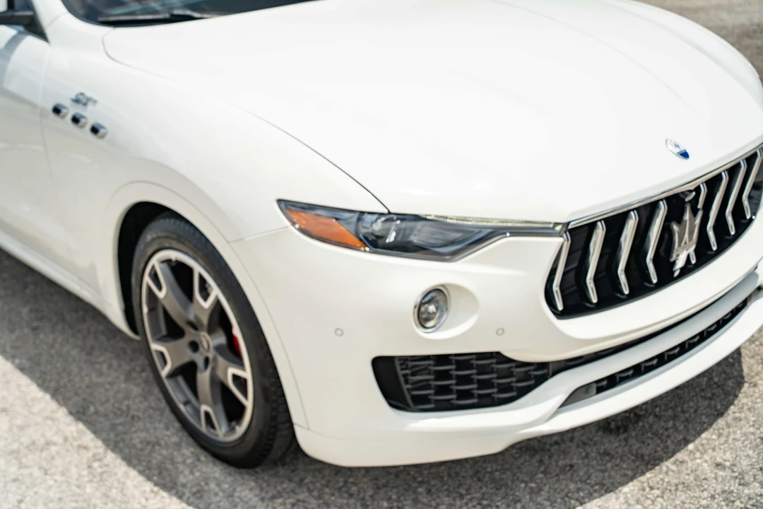 2023 Maserati Levante Modena - Image 18 of 31