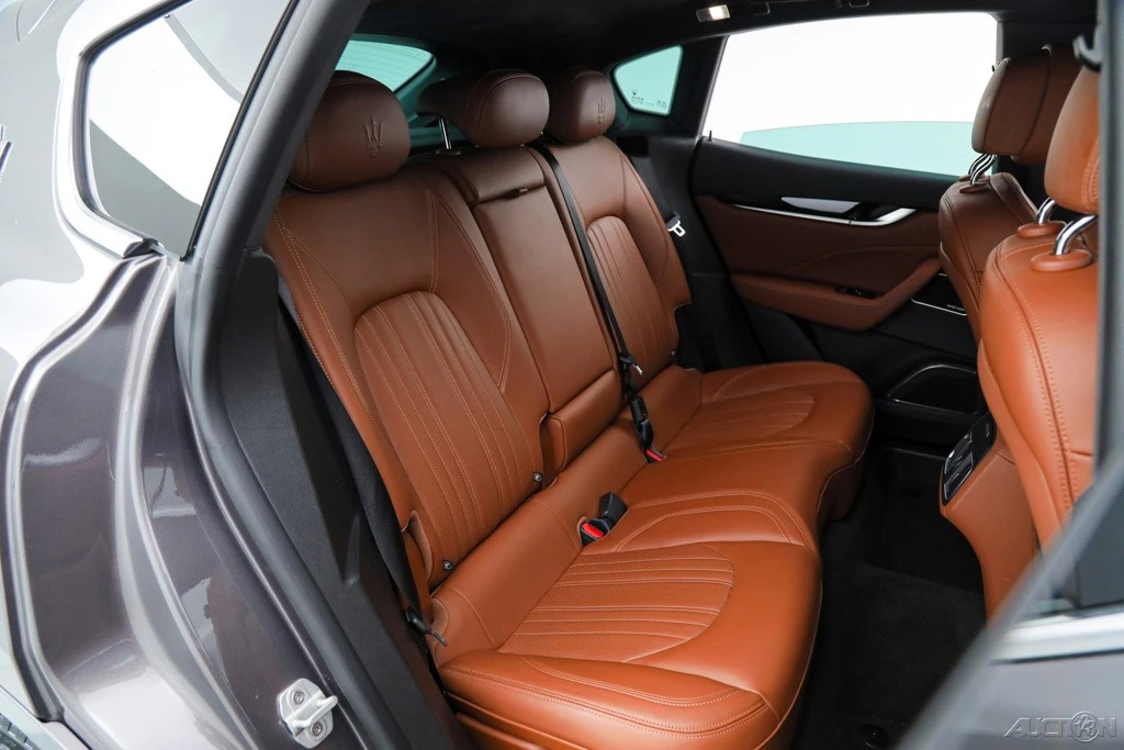 2023 Maserati Levante - Image 14 of 21