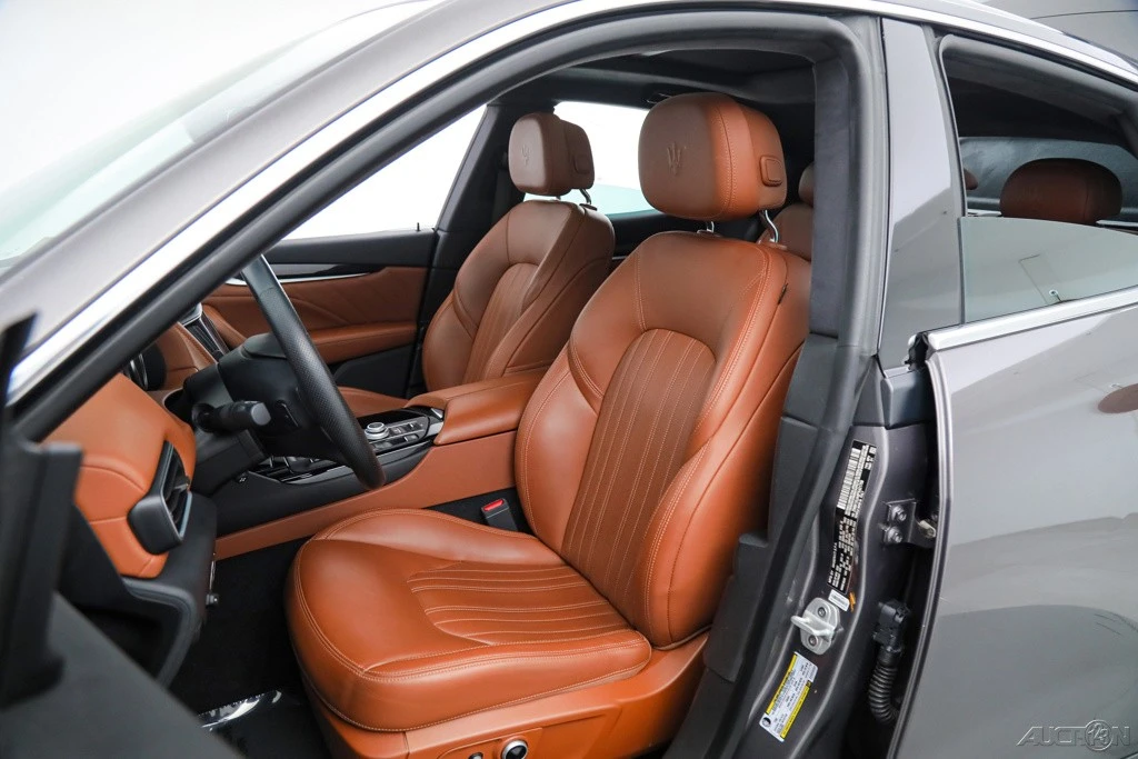 2023 Maserati Levante - Image 16 of 21