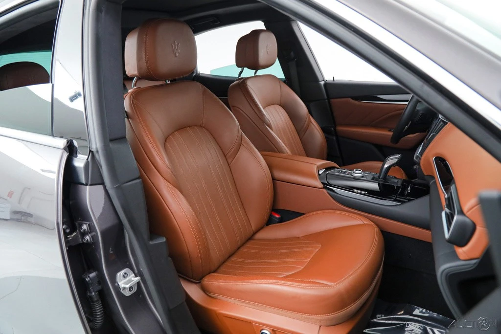 2023 Maserati Levante - Image 12 of 21