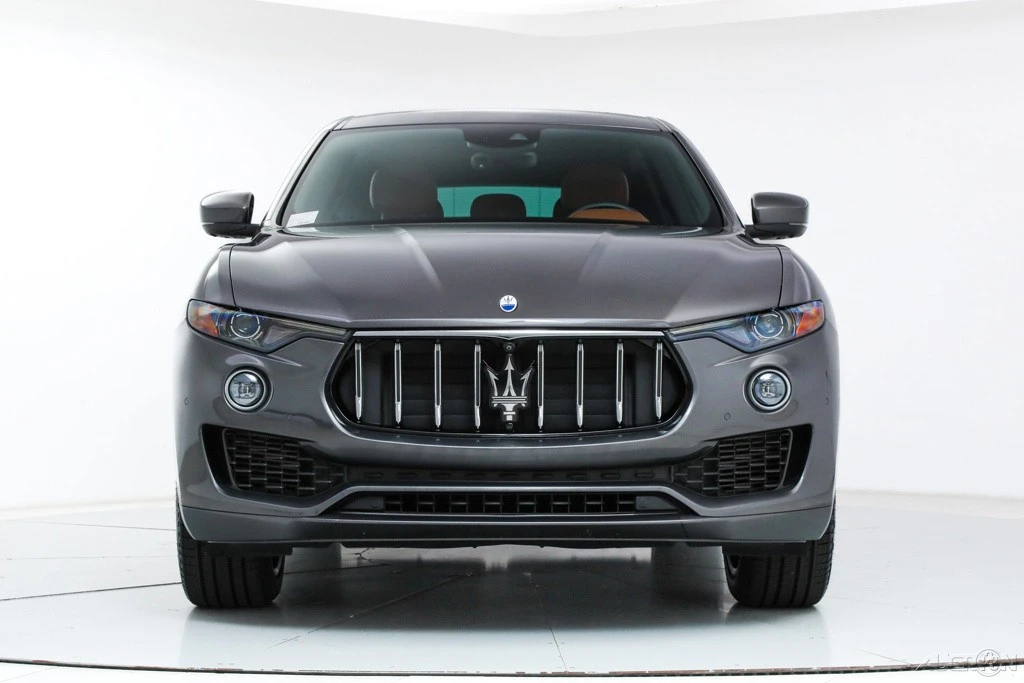 2023 Maserati Levante - Image 8 of 21