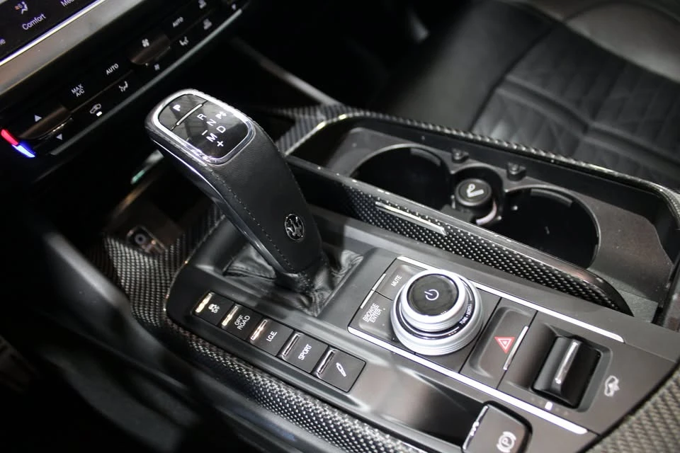2023 Maserati Levante Modena - Image 16 of 20