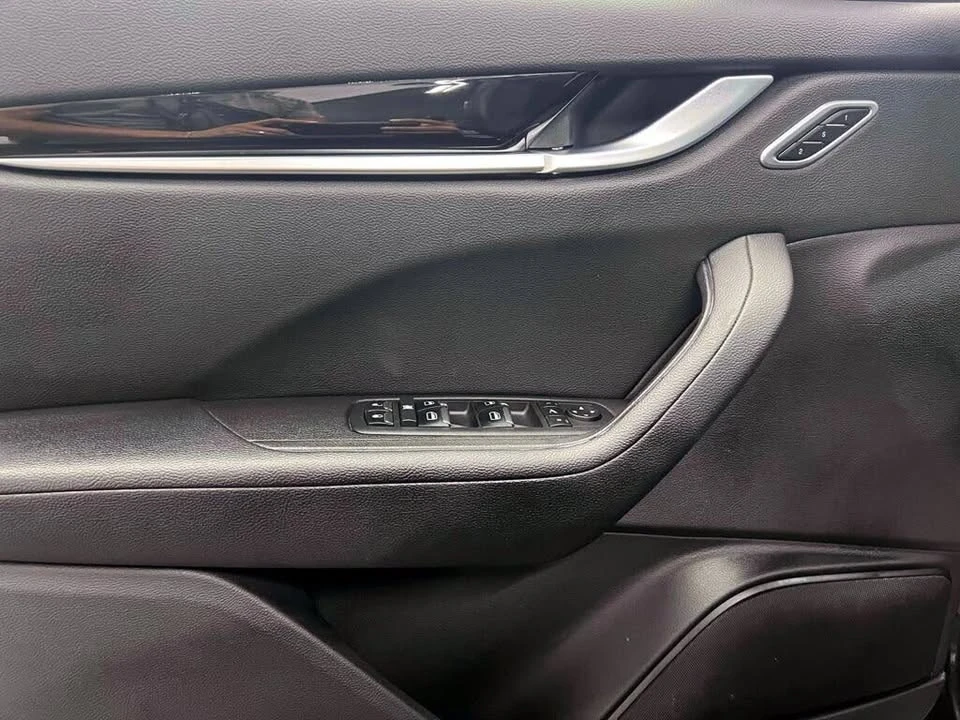 2023 Maserati Levante Modena - Image 12 of 20