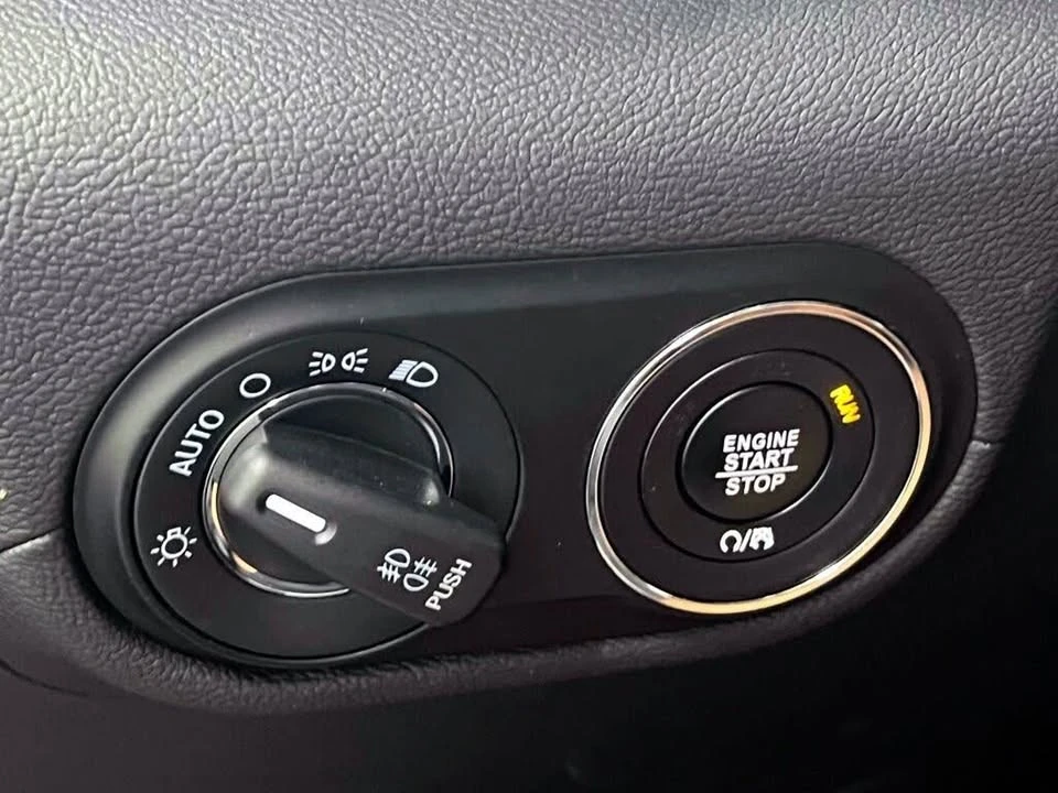 2023 Maserati Levante Modena - Image 15 of 20