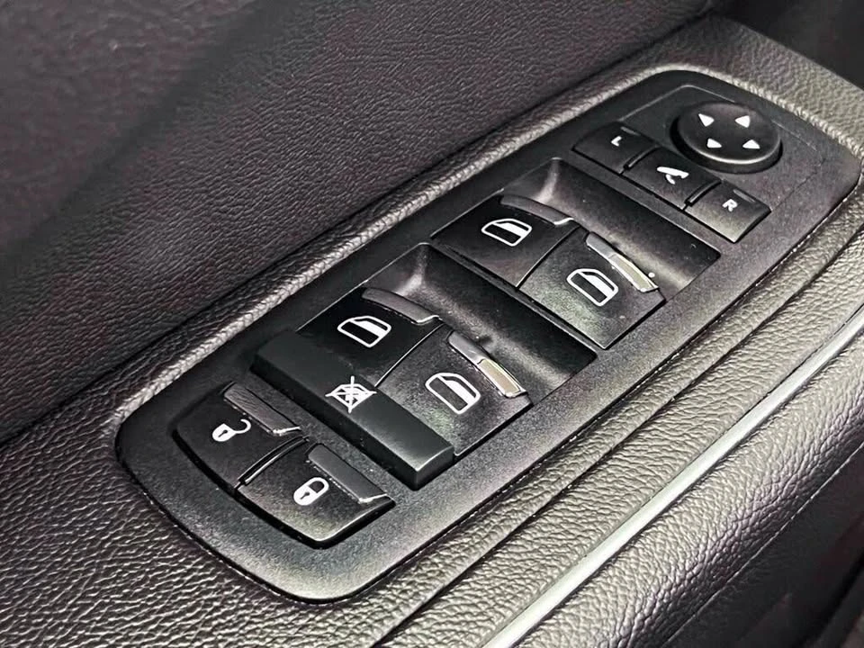 2023 Maserati Levante Modena - Image 13 of 20