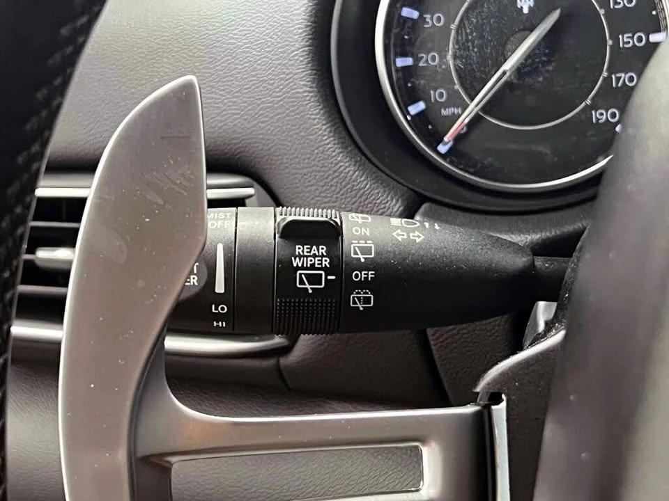 2023 Maserati Levante Modena - Image 18 of 20