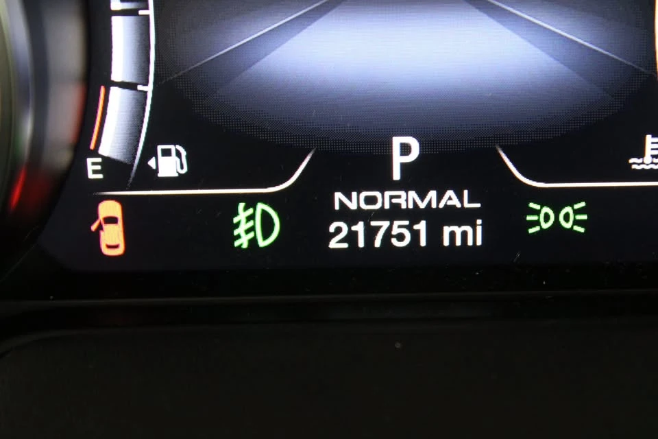 2023 Maserati Levante Modena - Image 12 of 20