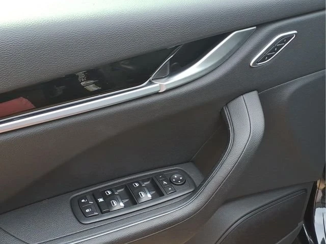2023 Maserati Levante Modena - Image 11 of 19