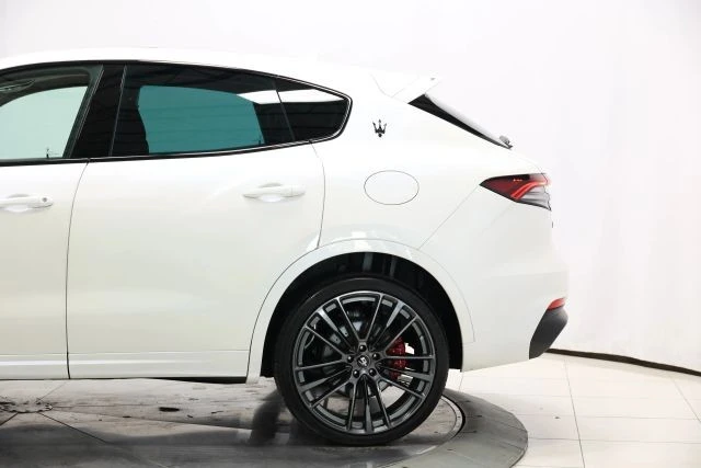 2023 Maserati Levante Modena - Image 9 of 12