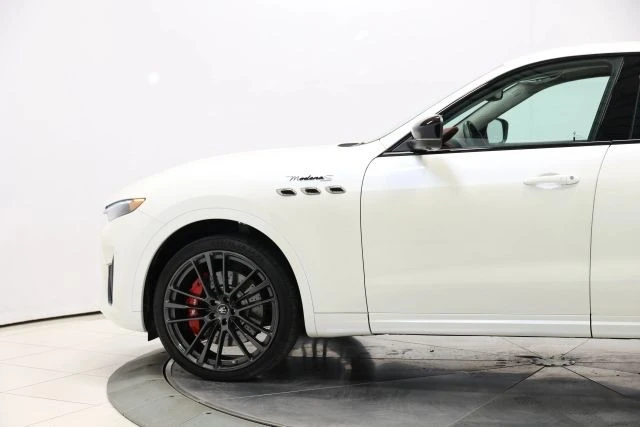 2023 Maserati Levante Modena - Image 7 of 12