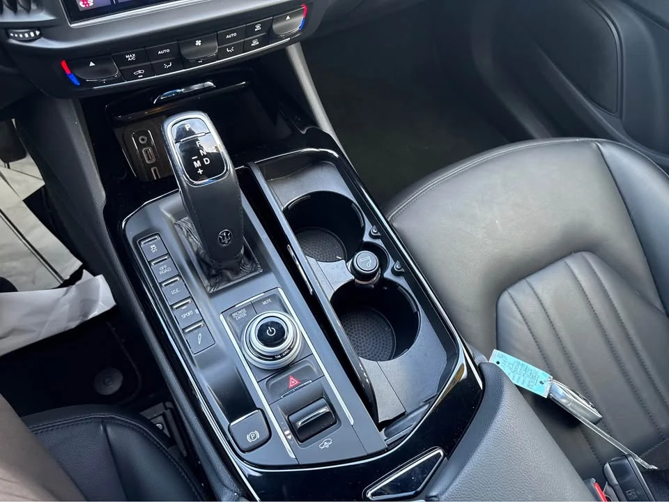 2023 Maserati Levante Modena - Image 13 of 16