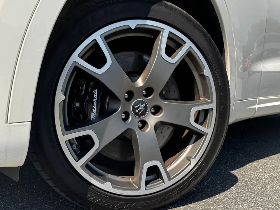 2023 Maserati Levante Modena - Image 3 of 9