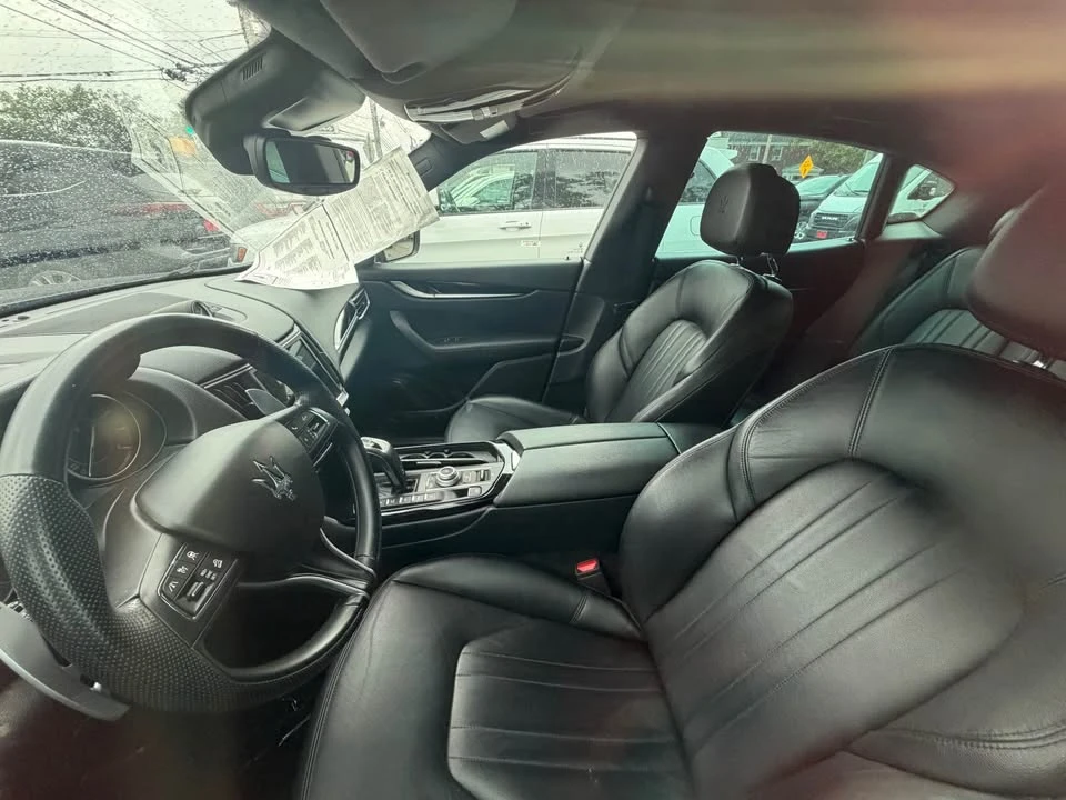 2023 Maserati Levante Modena - Image 3 of 3