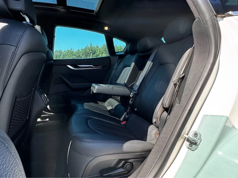 2023 Maserati Levante Modena - Image 5 of 9