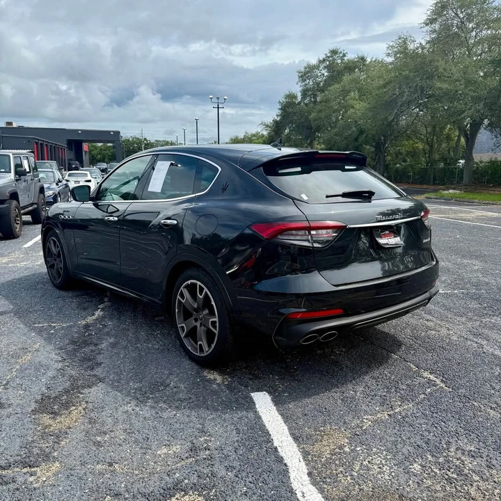 2023 Maserati Levante Modena - Image 5 of 15