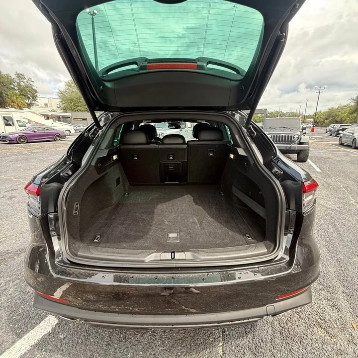 2023 Maserati Levante Modena - Image 8 of 15