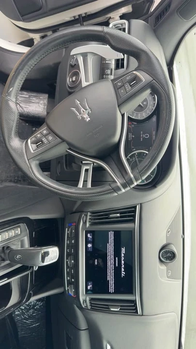 2023 Maserati Levante Modena - Image 9 of 11
