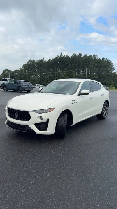 2023 Maserati Levante Modena - Image 2 of 11