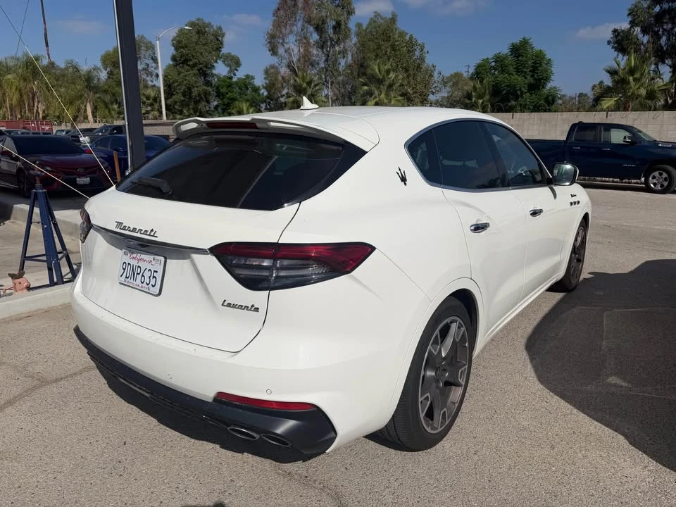 2023 Maserati Levante Modena - Image 5 of 7