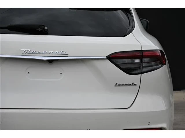 2023 Maserati Levante Modena - Image 12 of 21