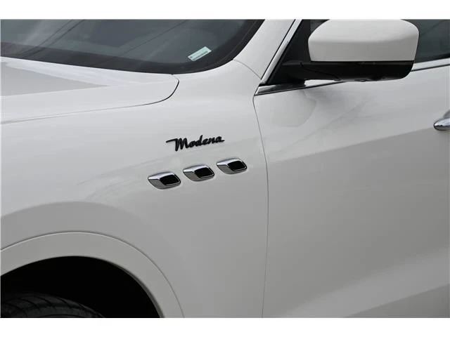 2023 Maserati Levante Modena - Image 8 of 21