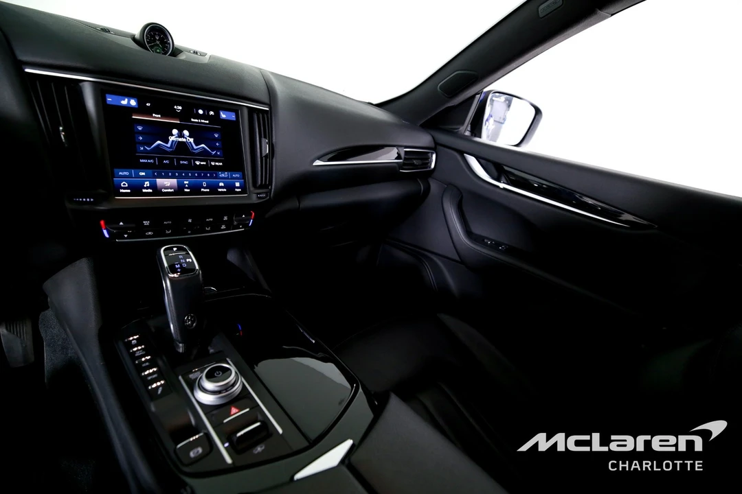 2023 Maserati Levante Modena - Image 14 of 31