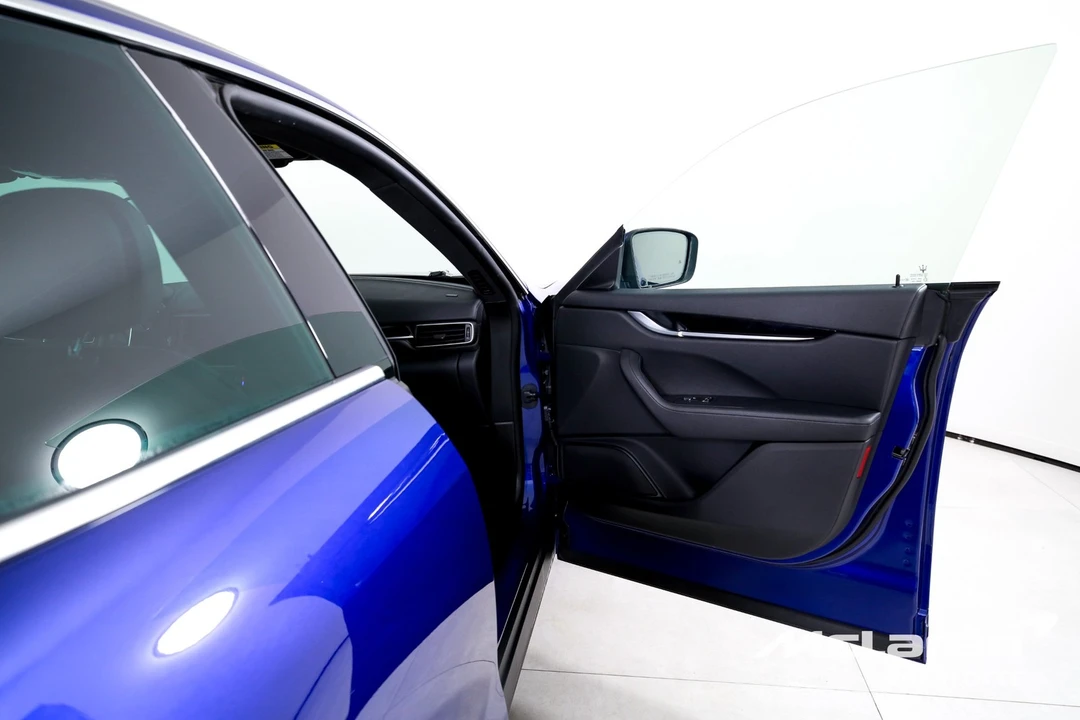 2023 Maserati Levante Modena - Image 24 of 31