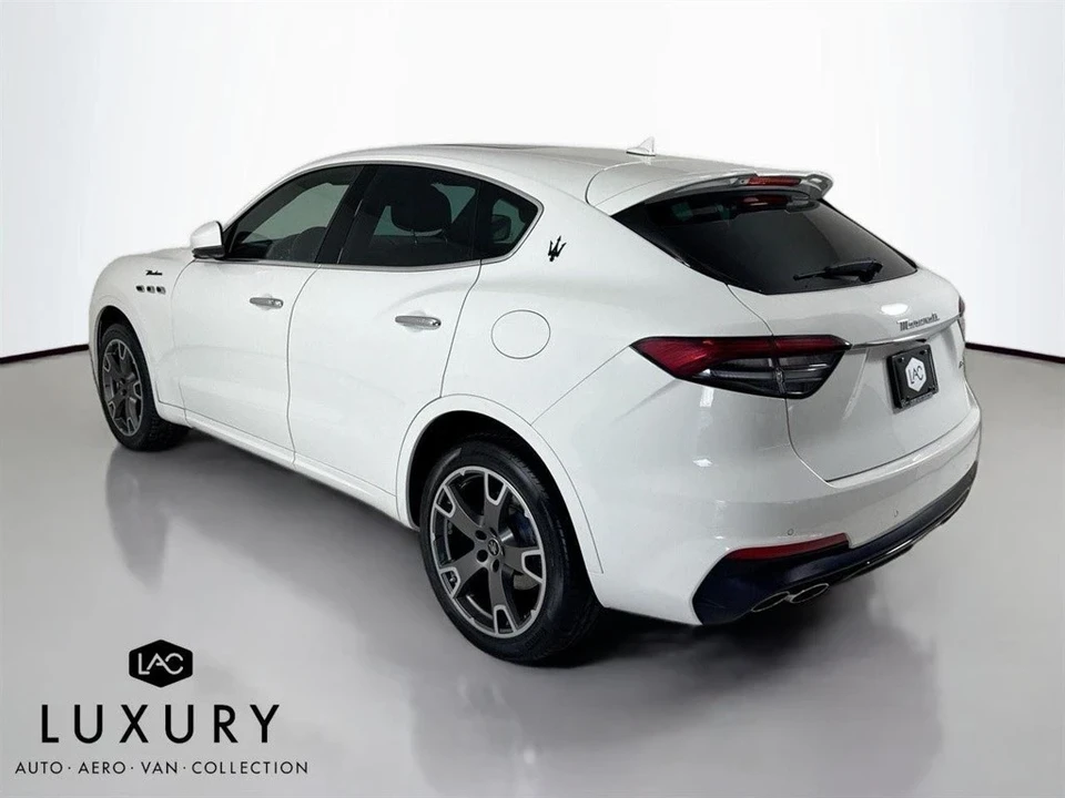 2023 Maserati Levante Modena - Image 8 of 12