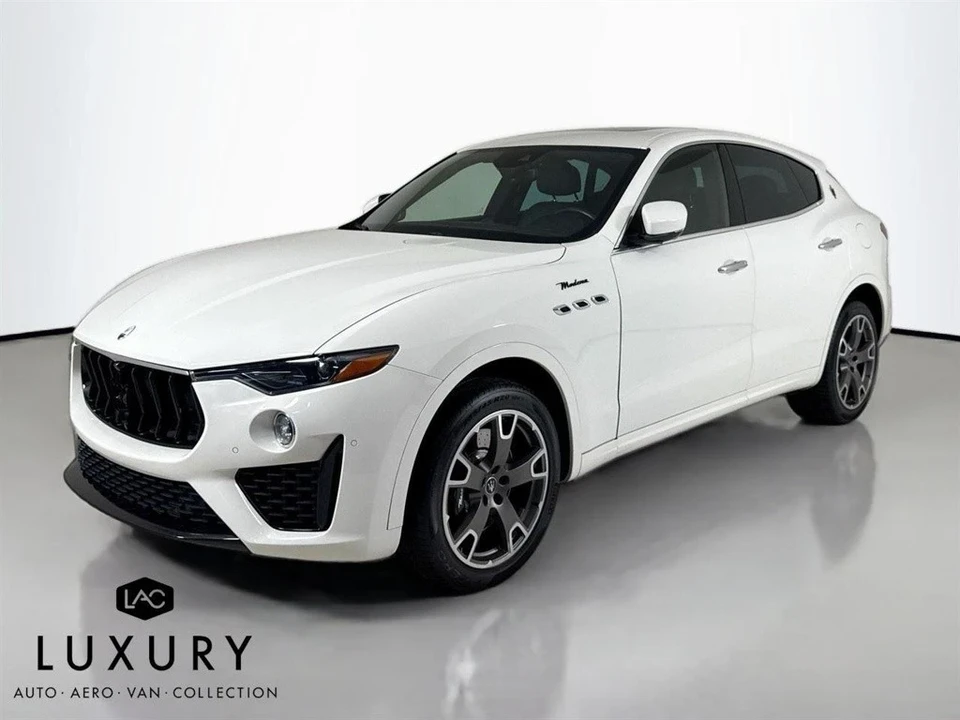 2023 Maserati Levante Modena - Image 9 of 12